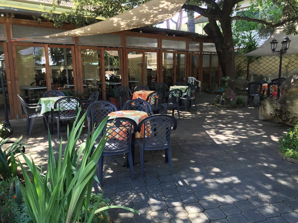 Hotel Il Pino San Vincenzo Esterno foto