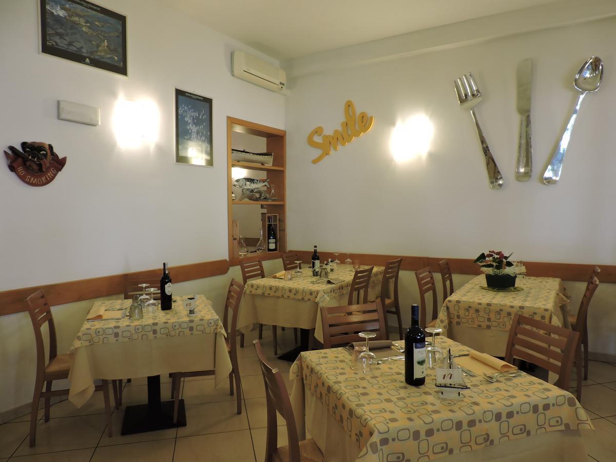 Hotel Il Pino San Vincenzo Esterno foto
