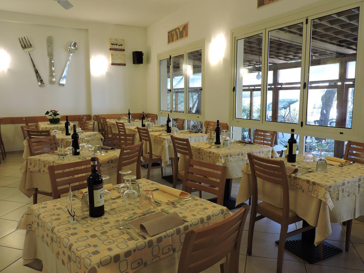 Hotel Il Pino San Vincenzo Esterno foto